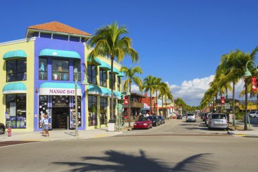 Fort Myers Beach Shopping District