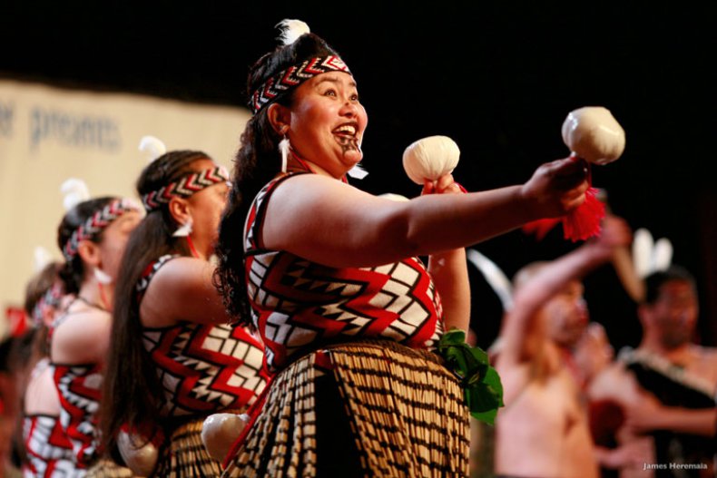 The poi dance, Rotorua